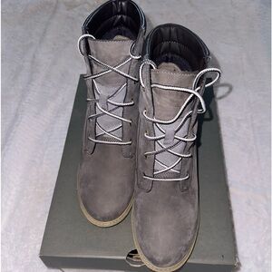 Timberland ladies lace up boots